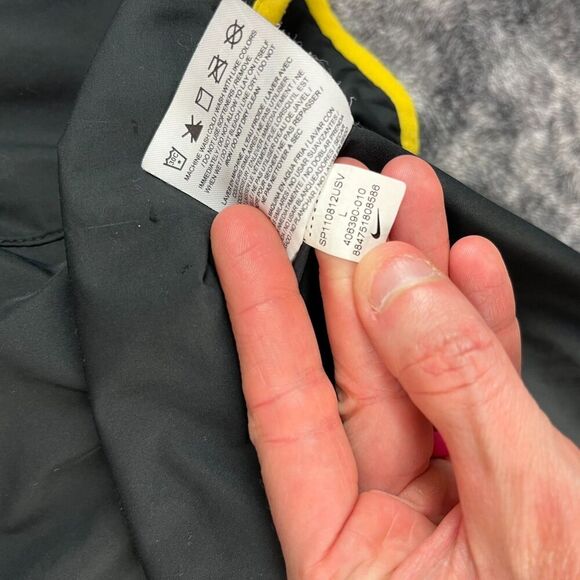 Nike Livestrong Women's 1/2 Zip Windbreaker Jacket Sz L Black Yellow Pullover - Picture 7 of 14